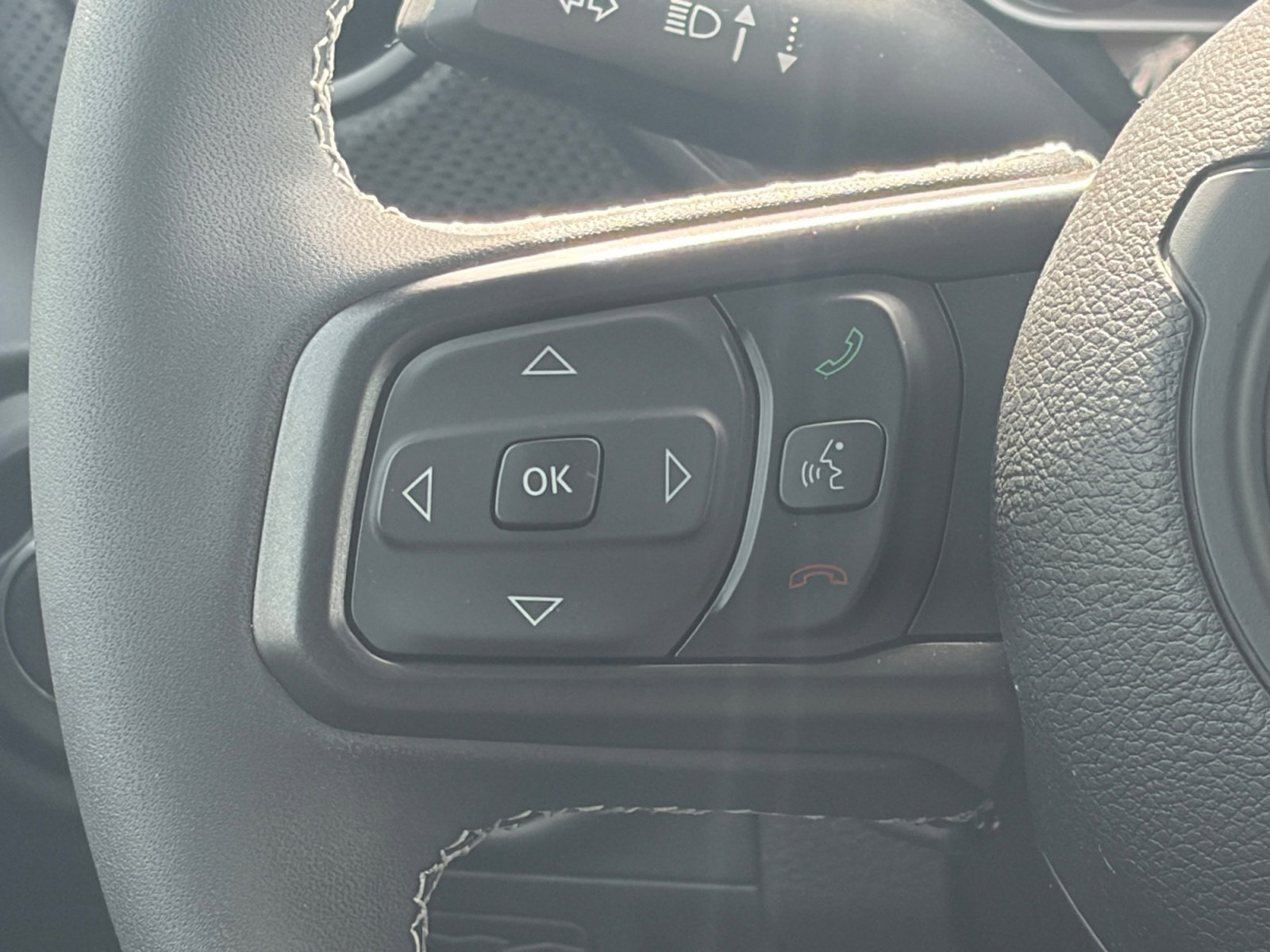 Used 2025 Jeep Wrangler Unlimited Rubicon w/ Steel Bumper Group image 17