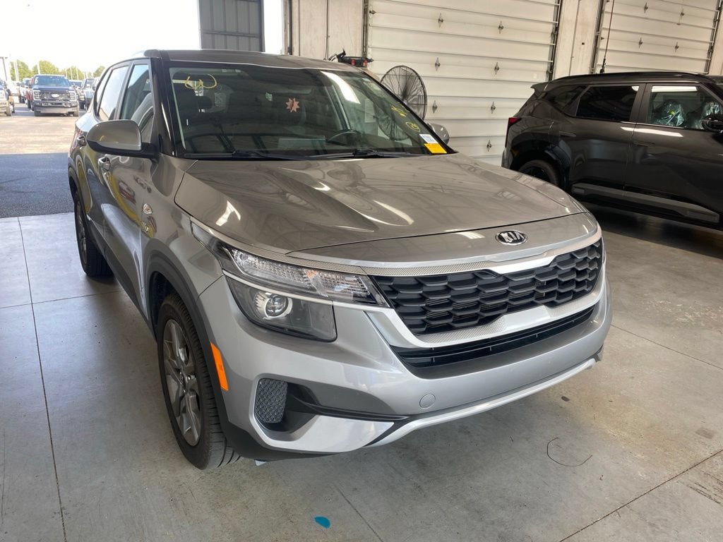 Used 2021 Kia Seltos LX AWD/4WD image 1