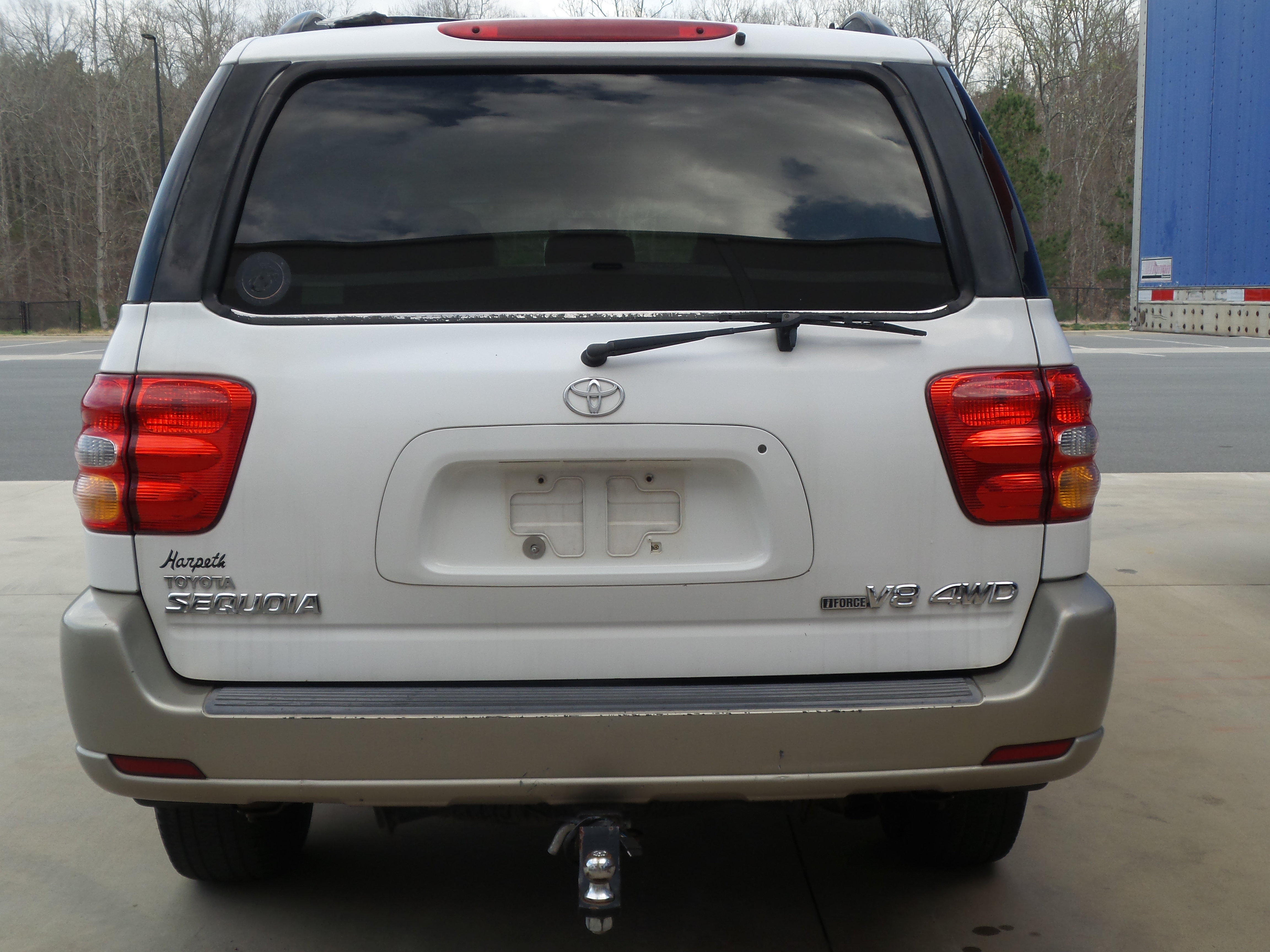 Used 2001 Toyota Sequoia SR5 AWD/4WD image 4