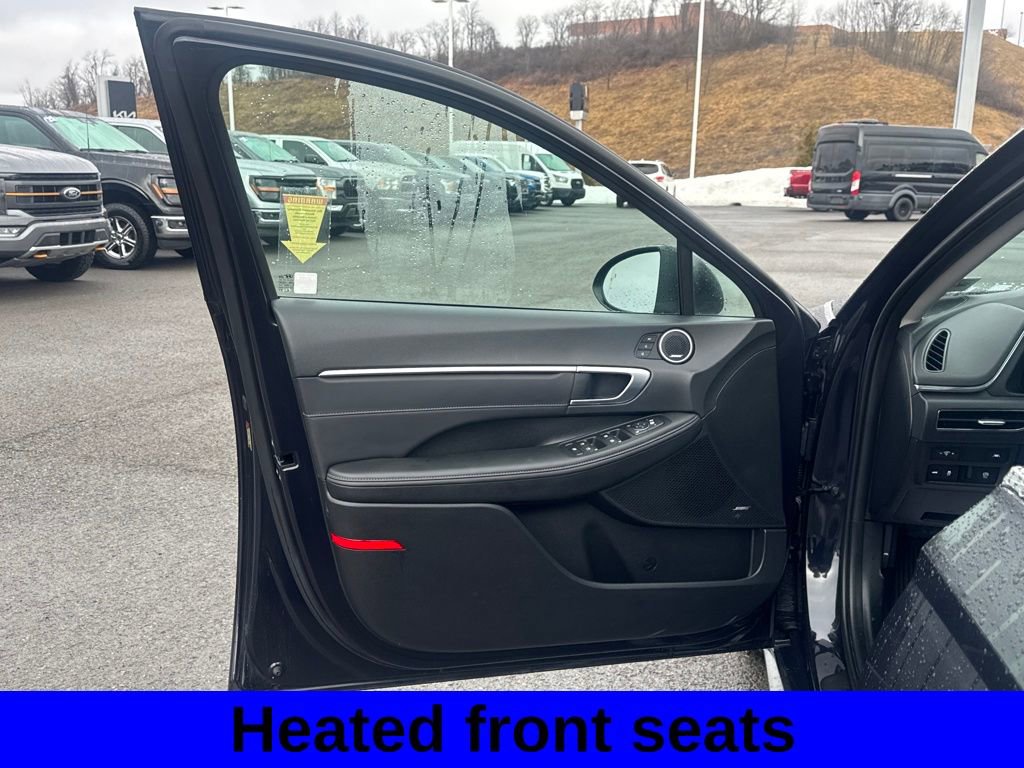 Used 2023 Hyundai Sonata Limited w/ Preferred Accessory Package image 24