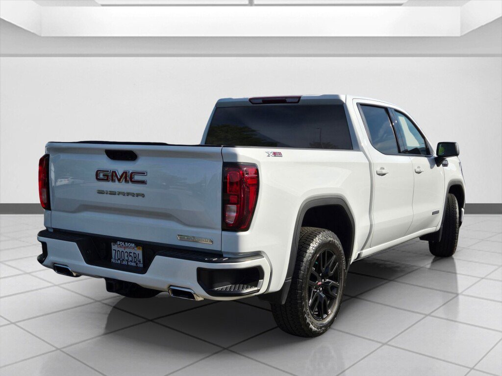 Used 2024 GMC Sierra 1500 Elevation w/ X31 Off-Road Package AWD/4WD image 5