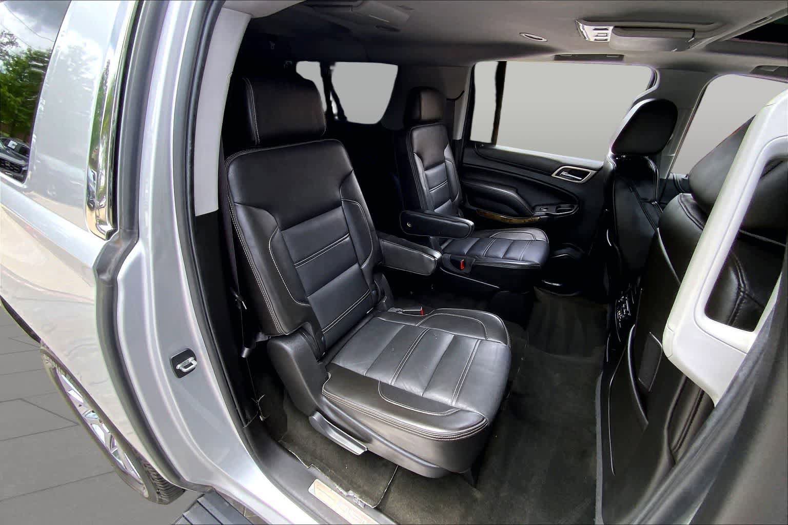 Used 2016 GMC Yukon XL Denali w/ Open Road Package RWD image 20