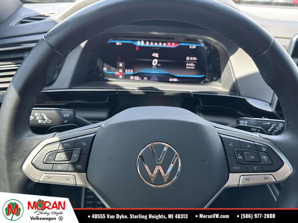 Certified 2024 Volkswagen Atlas Cross Sport SEL R-Line AWD/4WD image 24