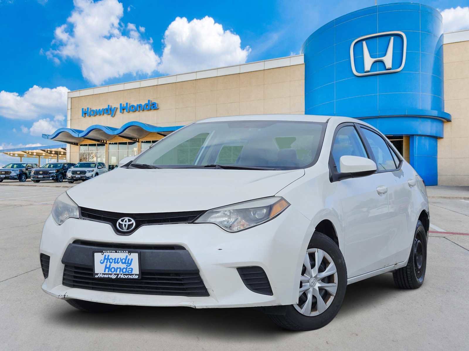 Used 2014 Toyota Corolla LE image 1