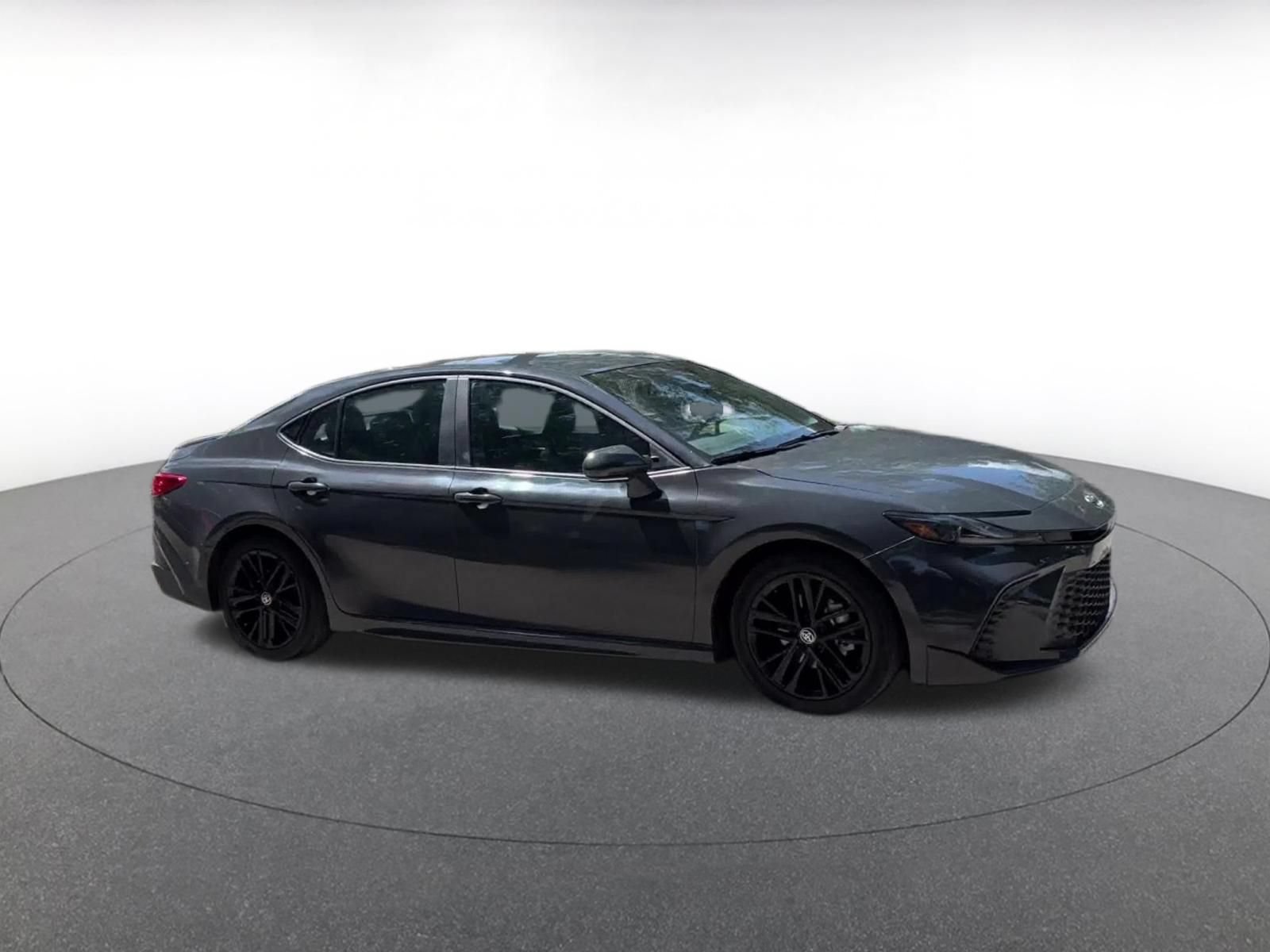 Used 2026 Toyota Camry SE FWD video 2