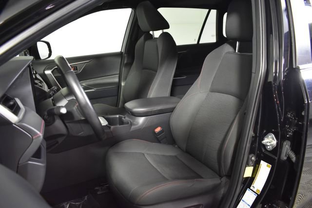 Used 2022 Toyota RAV4 SE w/ Weather & Moonroof Package AWD/4WD image 7