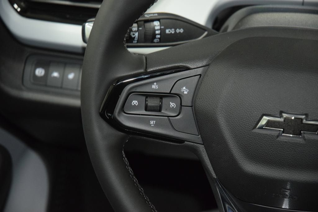 New 2027 Chevrolet Bolt RS FWD image 33