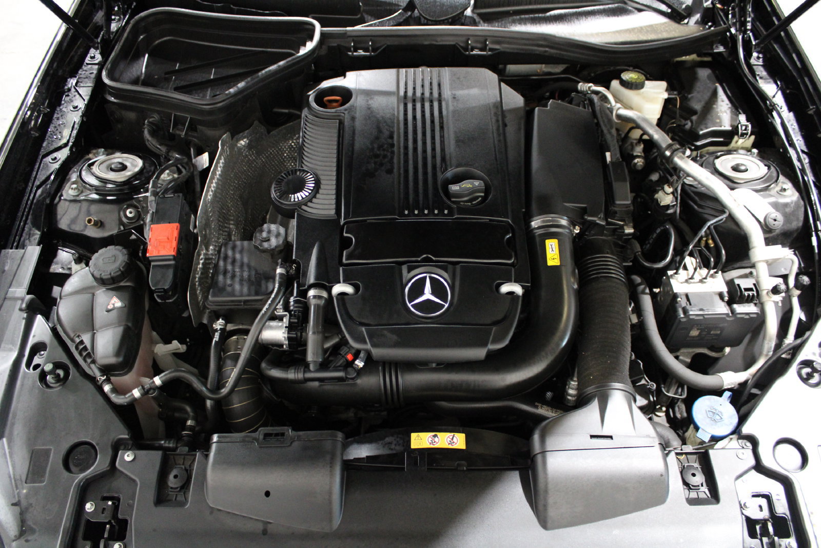 Used 2015 Mercedes-Benz SLK 250 image 37