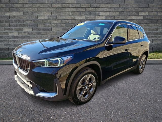 Used 2023 BMW X1 xDrive28i w/ Convenience Package AWD/4WD image 3