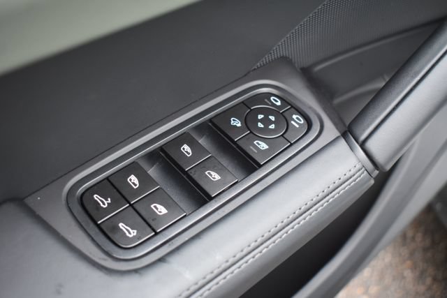 Used 2026 Porsche Cayenne AWD/4WD image 22