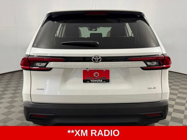 Used 2025 Toyota Grand Highlander AWD image 7