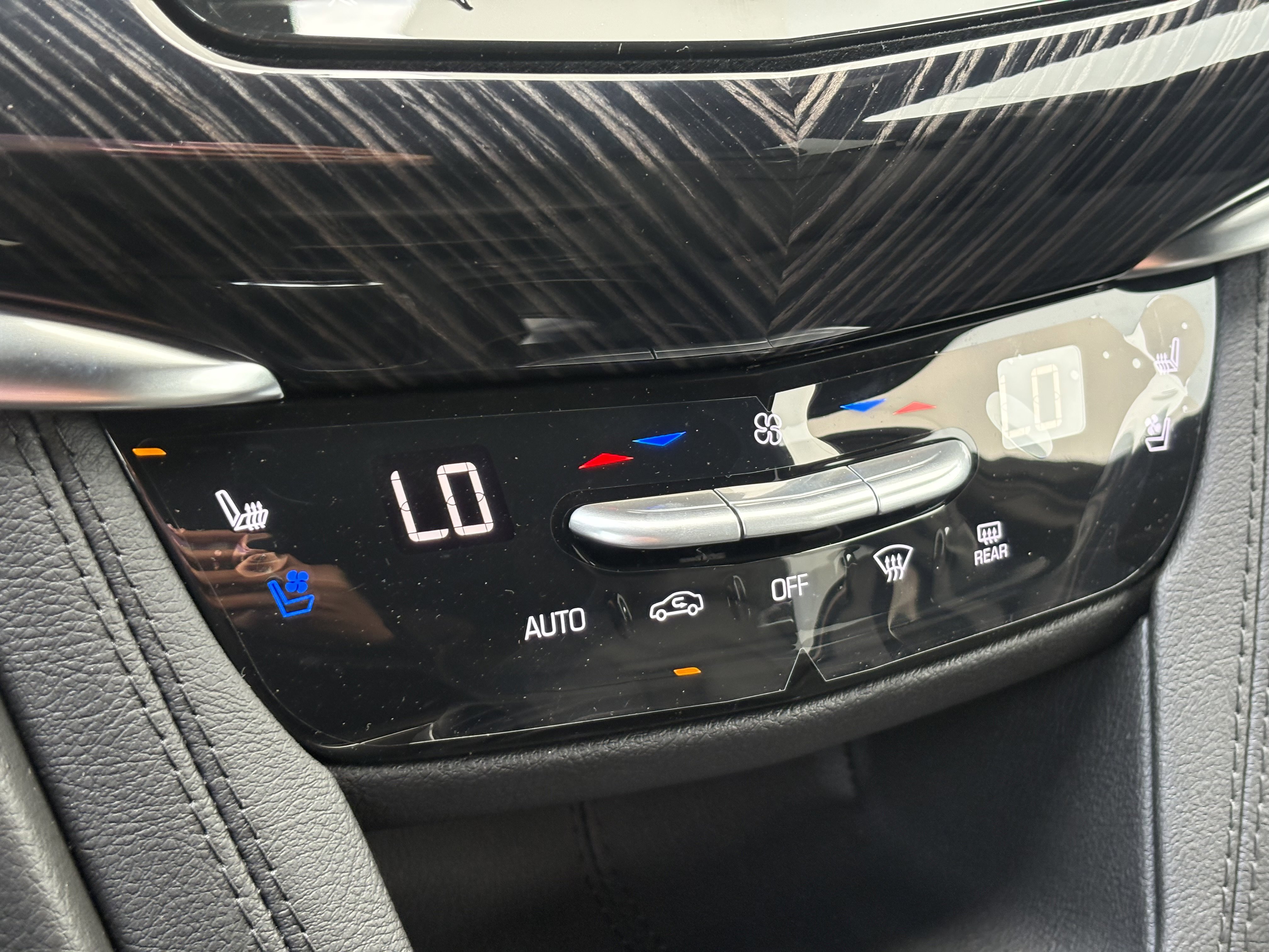 New 2025 Cadillac XT6 Premium Luxury w/ Technology Package image 26