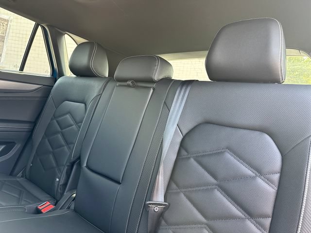 New 2026 Volkswagen Atlas Cross Sport SE FWD image 23