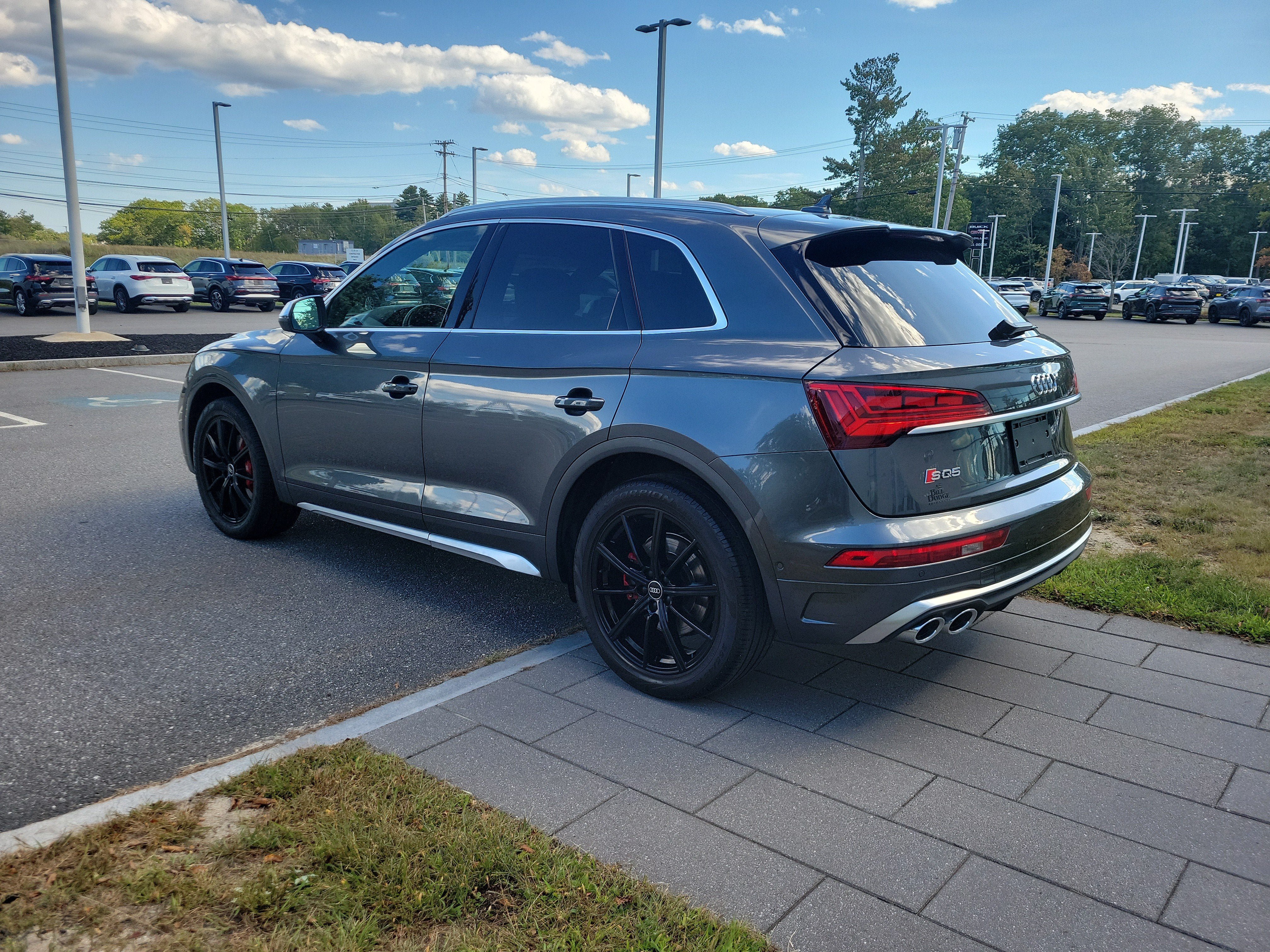 Used 2023 Audi SQ5 Prestige AWD/4WD image 5