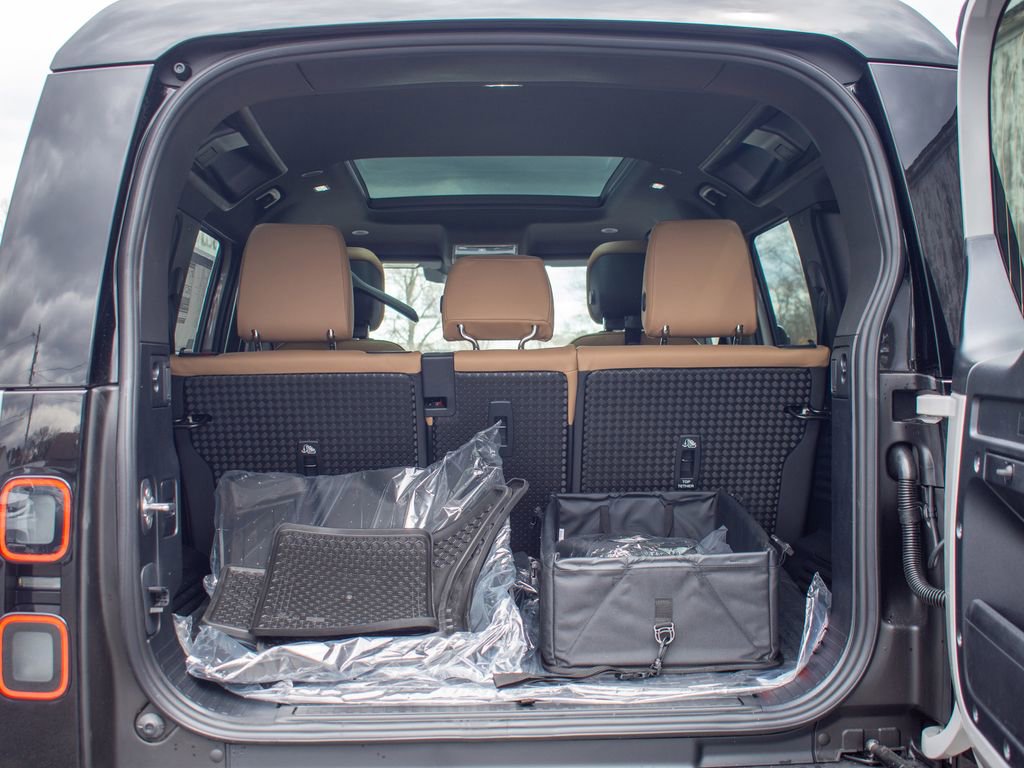 New 2026 Land Rover Defender 110 S image 25