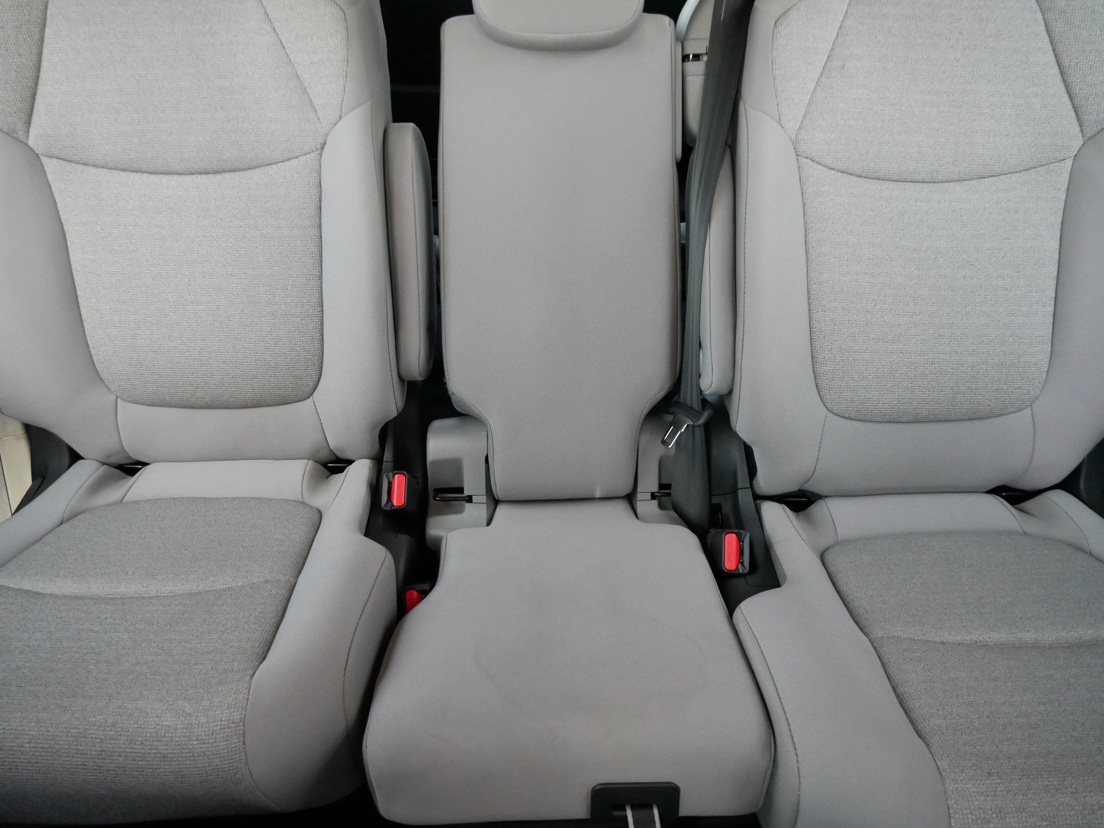 Certified 2026 Toyota Sienna LE FWD image 13