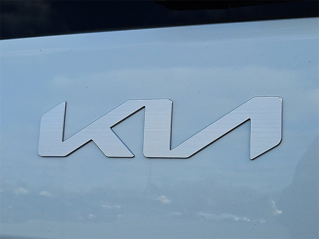 Certified 2025 Kia Soul LX w/ LX Technology Package image 29