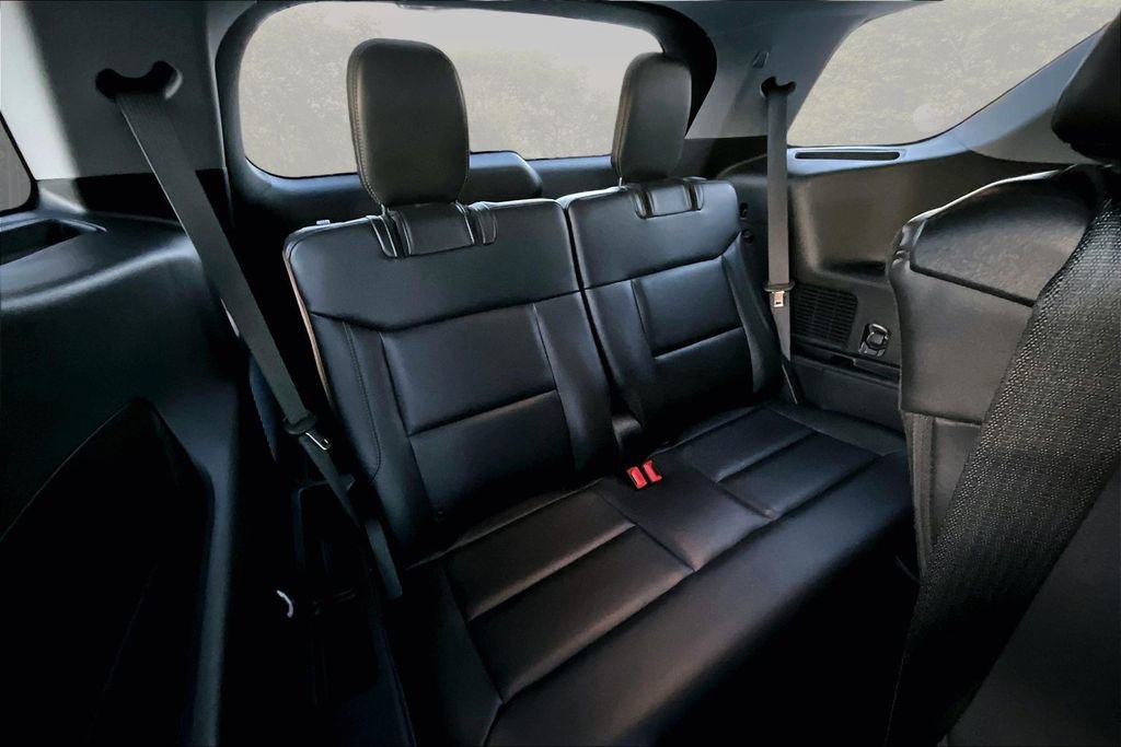 Certified 2023 Ford Explorer XLT w/ Equipment Group 202A image 27