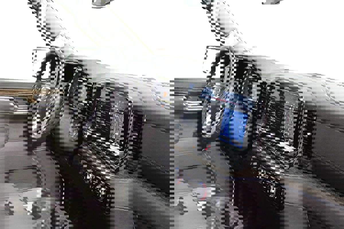 Used 2025 GMC Sierra 1500 Elevation image 12