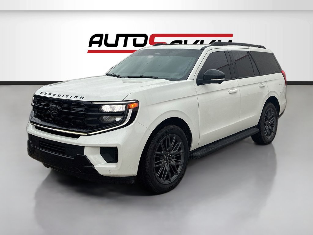 Used 2026 Ford Expedition Platinum w/ Stealth Appearance Package AWD/4WD image 3