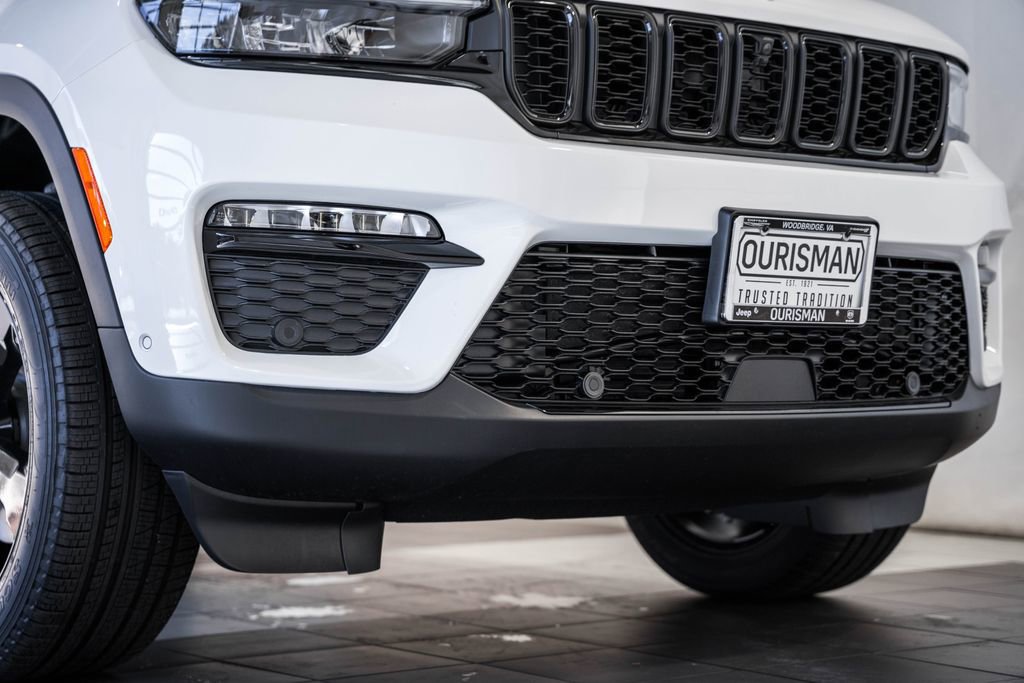 New 2025 Jeep Grand Cherokee Limited w/ Luxury Tech Group II image 15