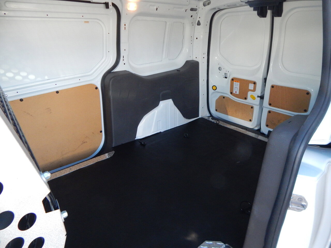 Used 2020 Ford Transit Connect XL image 14