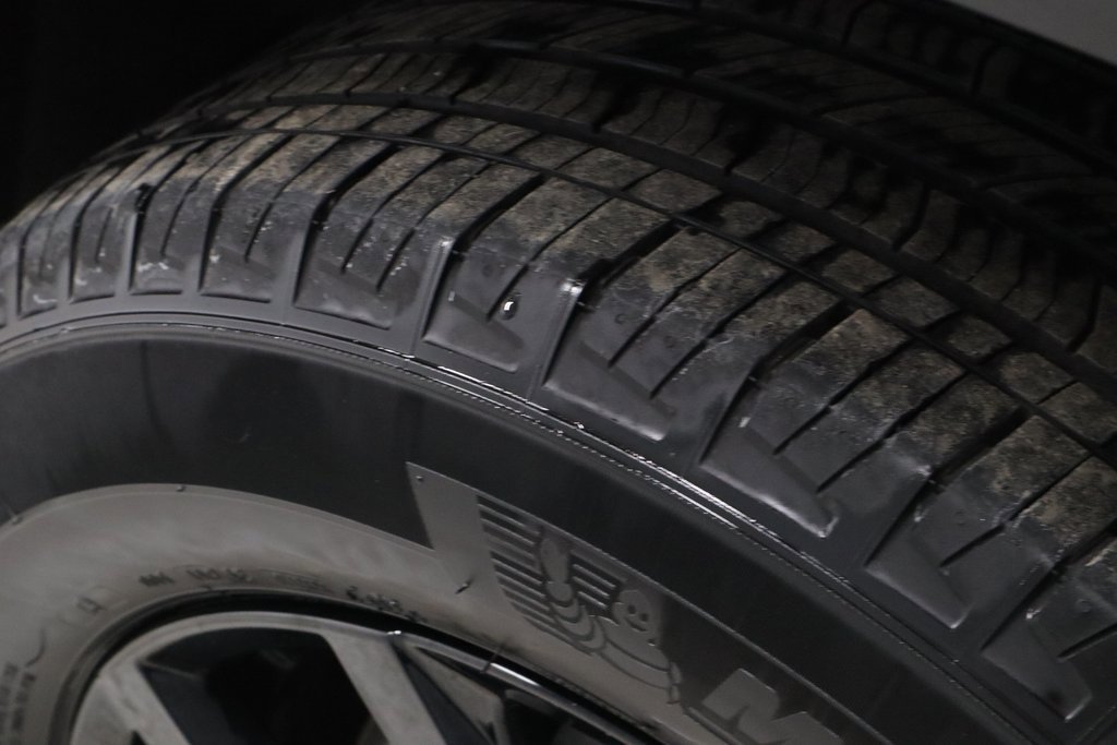 Used 2024 Jeep Grand Cherokee L Laredo image 19