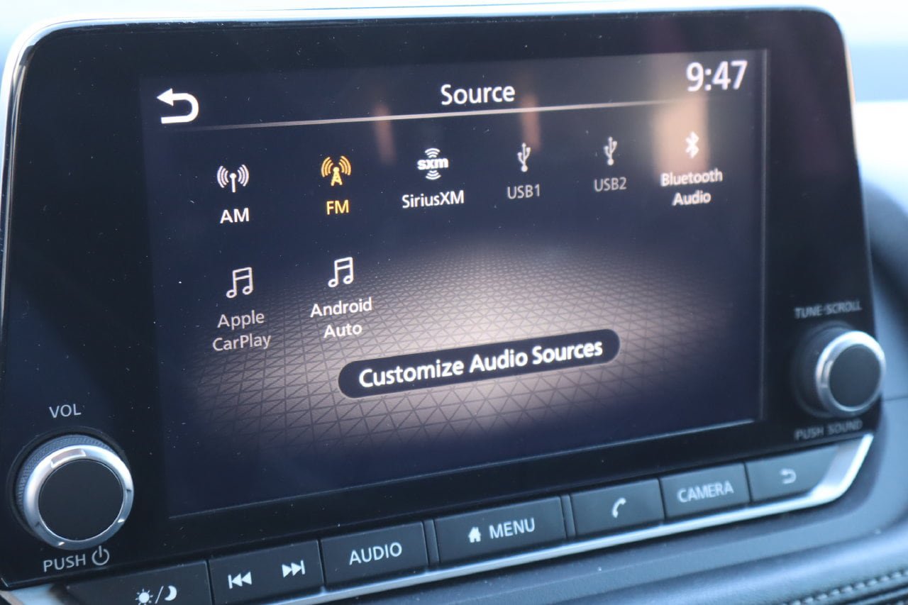 Used 2024 Nissan Rogue SV FWD image 8