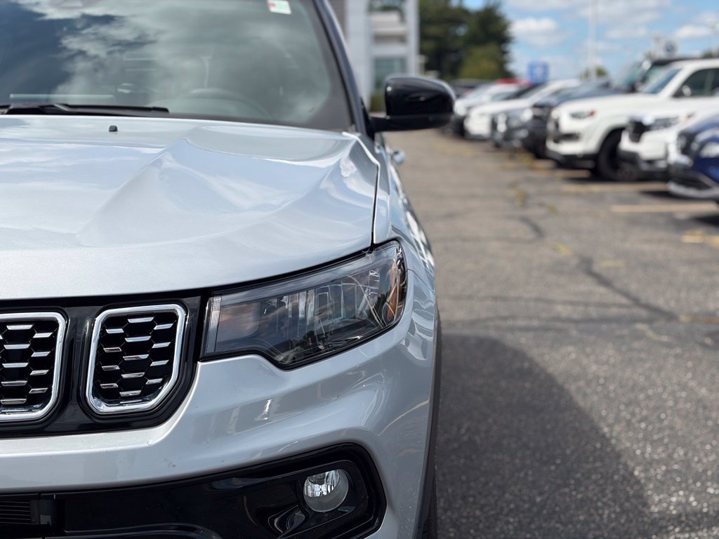 Certified 2024 Jeep Compass Limited AWD/4WD image 5