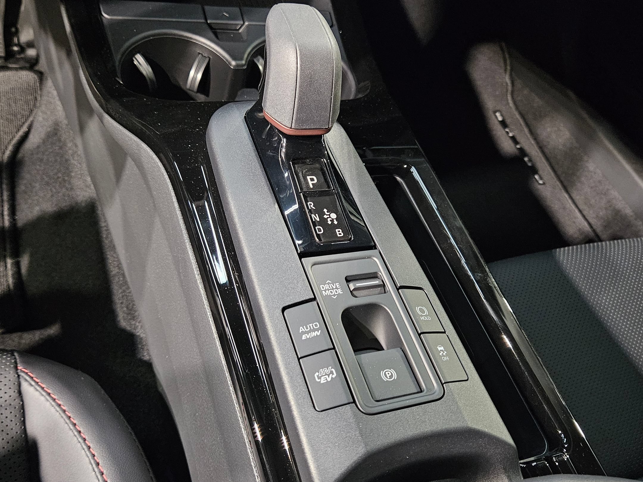 New 2027 Toyota Prius Plug-In Hybrid w/ Limited Premium Package FWD image 18