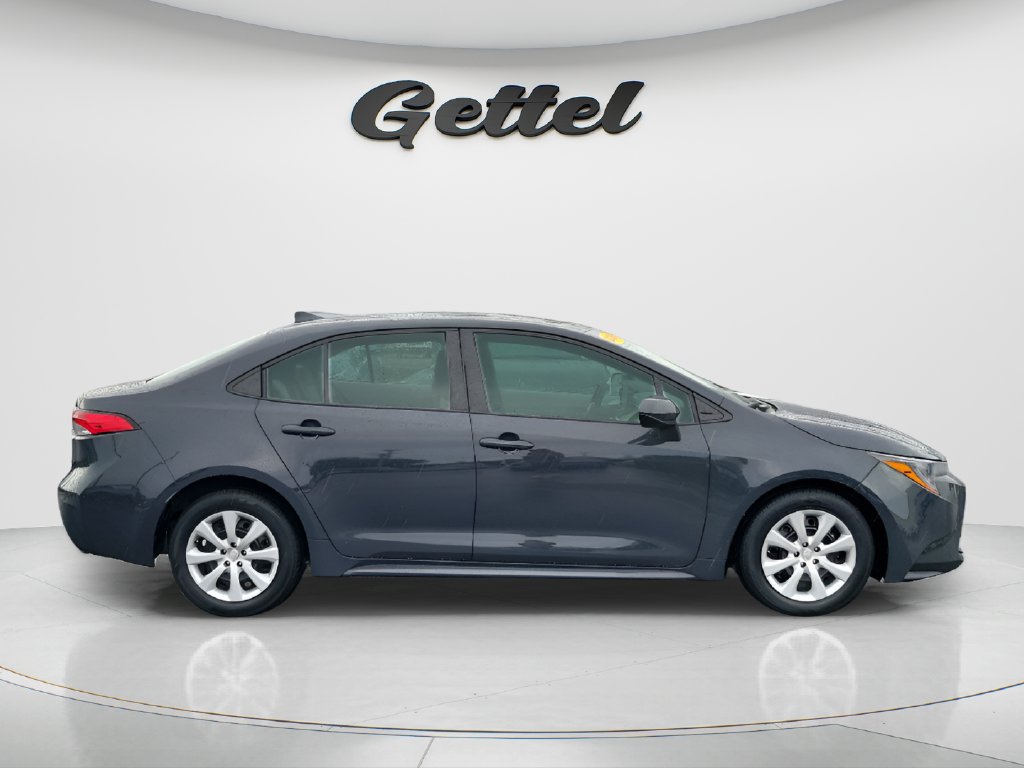 Used 2025 Toyota Corolla LE FWD image 4