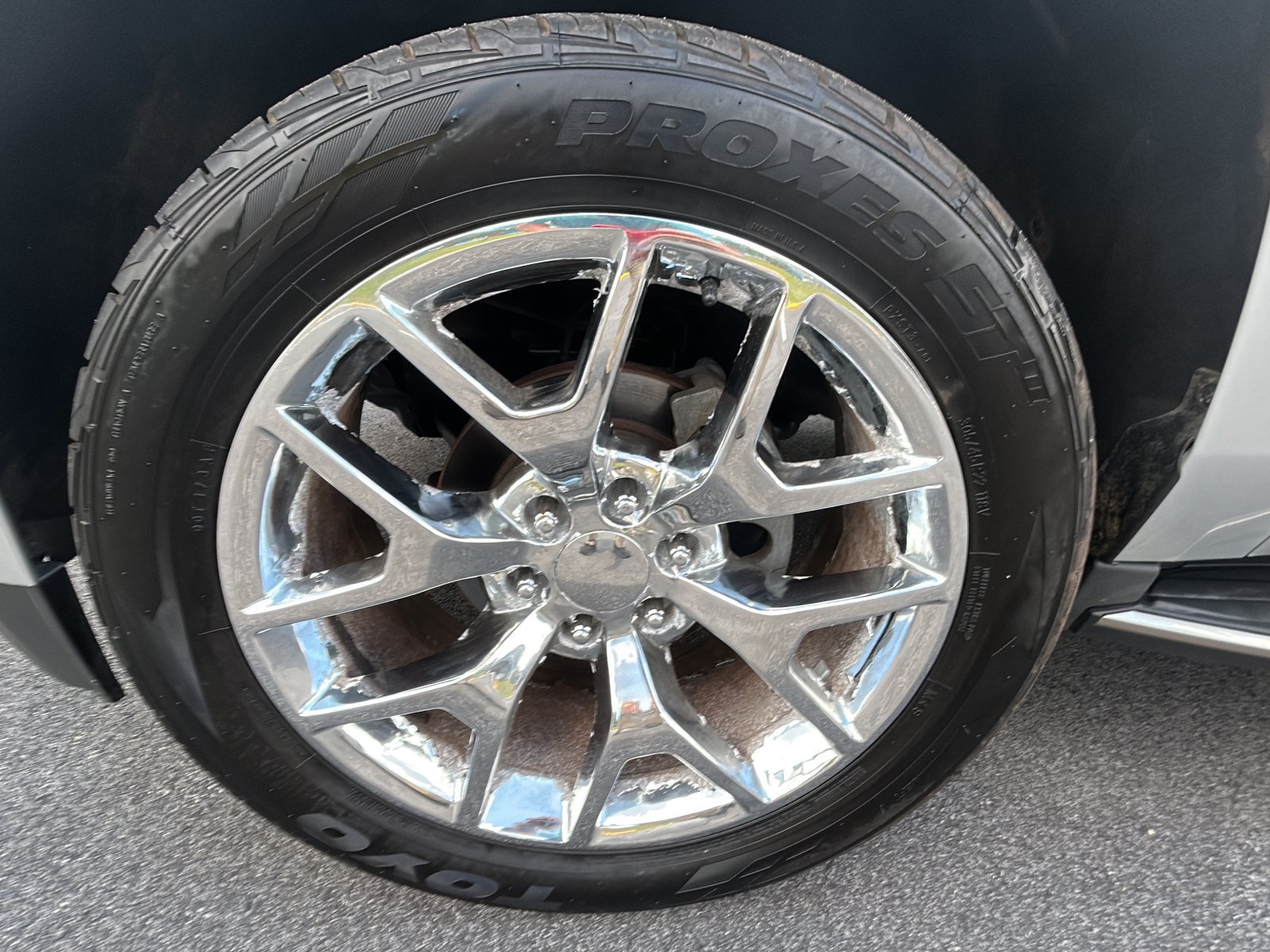 Used 2017 GMC Yukon SLT AWD/4WD image 9