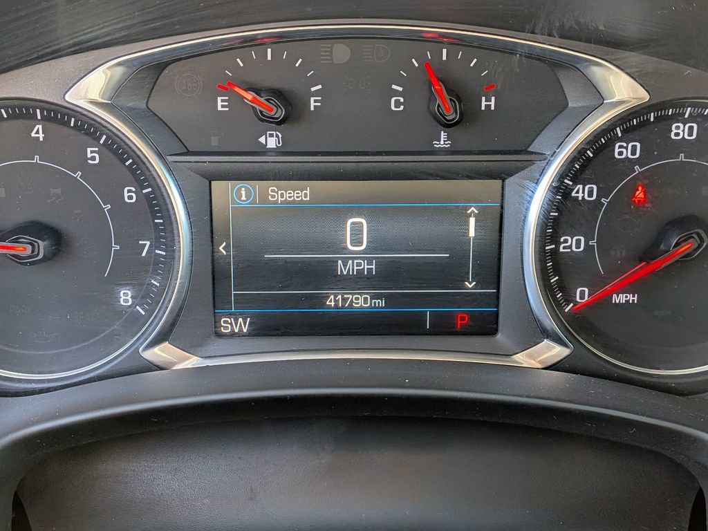 Used 2024 GMC Terrain SLE FWD image 32