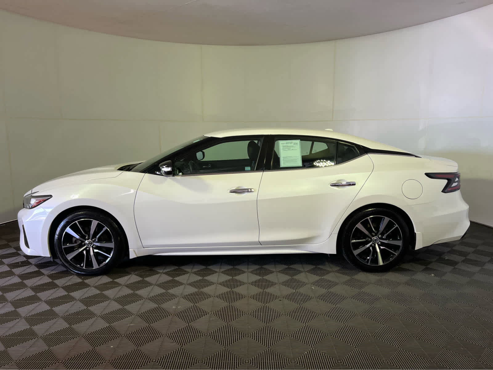 Certified 2022 Nissan Maxima SV w/ Floor Mat Group image 4