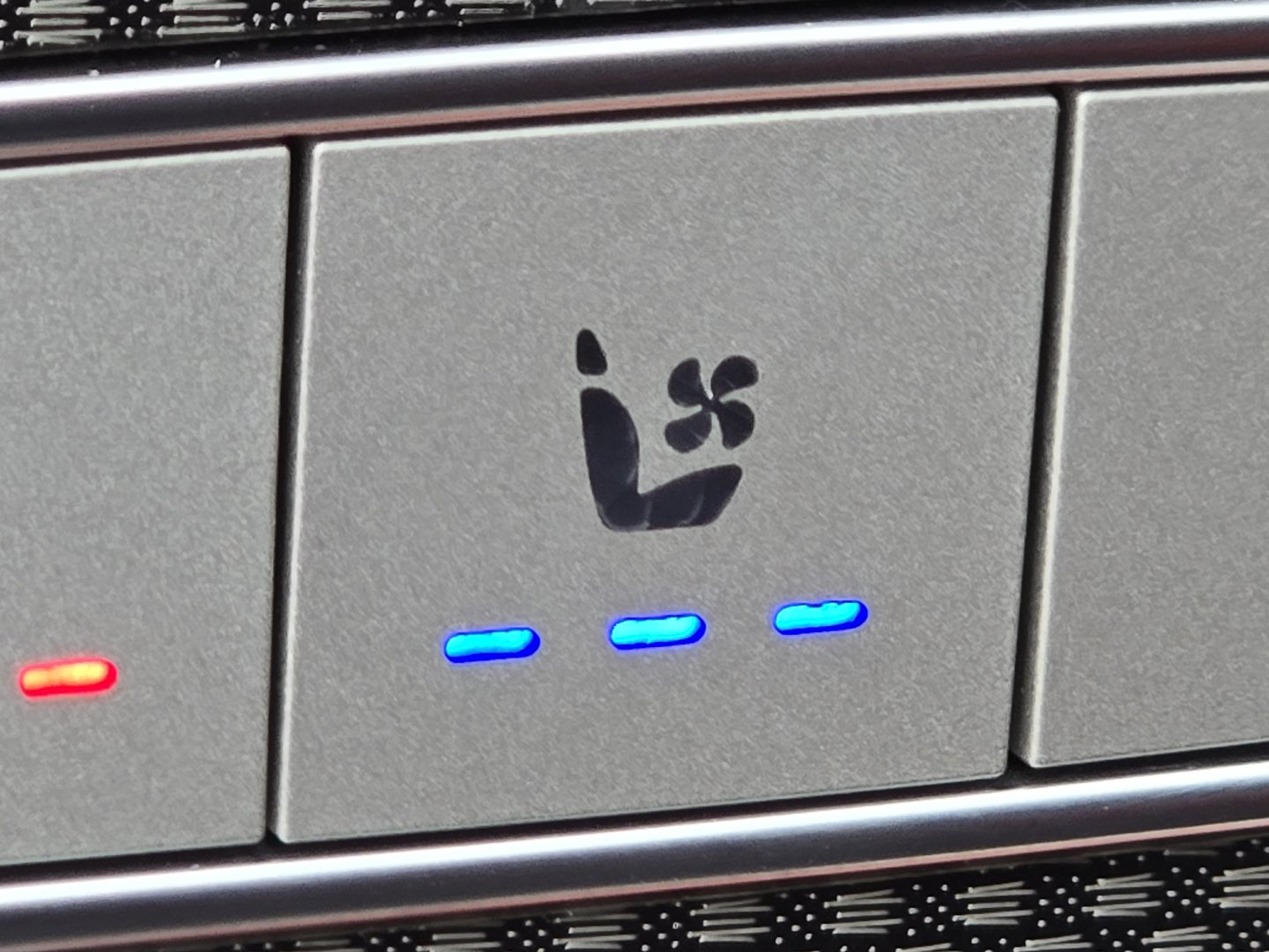 Used 2022 Mercedes-Benz GLE 53 AMG 4MATIC Coupe image 22