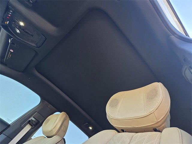 New 2025 Cadillac Lyriq Luxury image 20