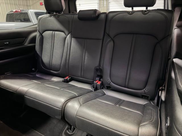 Used 2024 Jeep Wagoneer Series II image 21