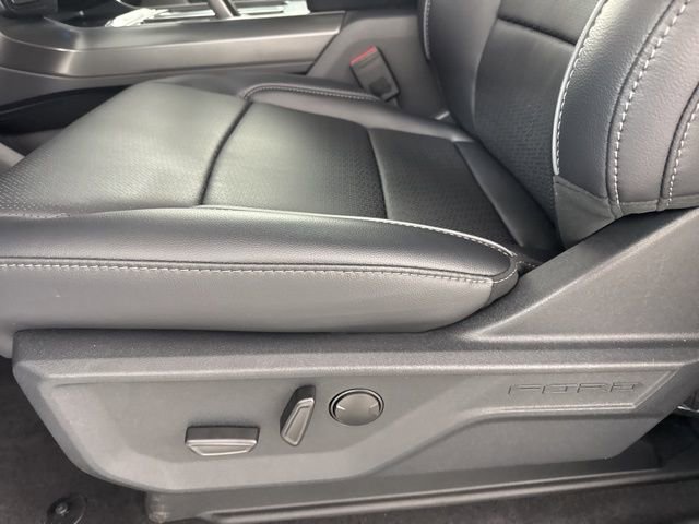 New 2025 Ford F150 Lariat w/ Equipment Group 501A Mid image 17