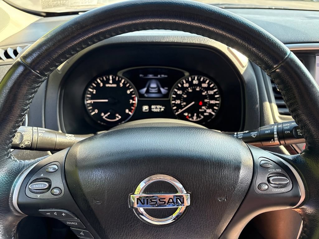 Used 2015 Nissan Pathfinder Platinum AWD/4WD image 21