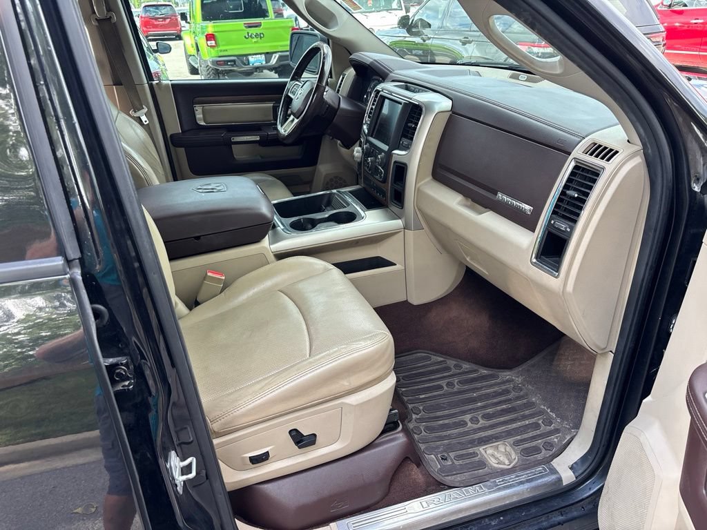 Used 2016 RAM 1500 Laramie w/ Convenience Group AWD/4WD image 41