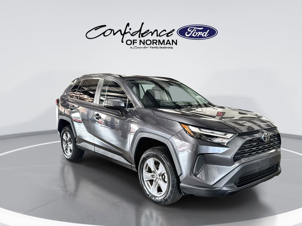 Used 2025 Toyota RAV4 XLE image 11