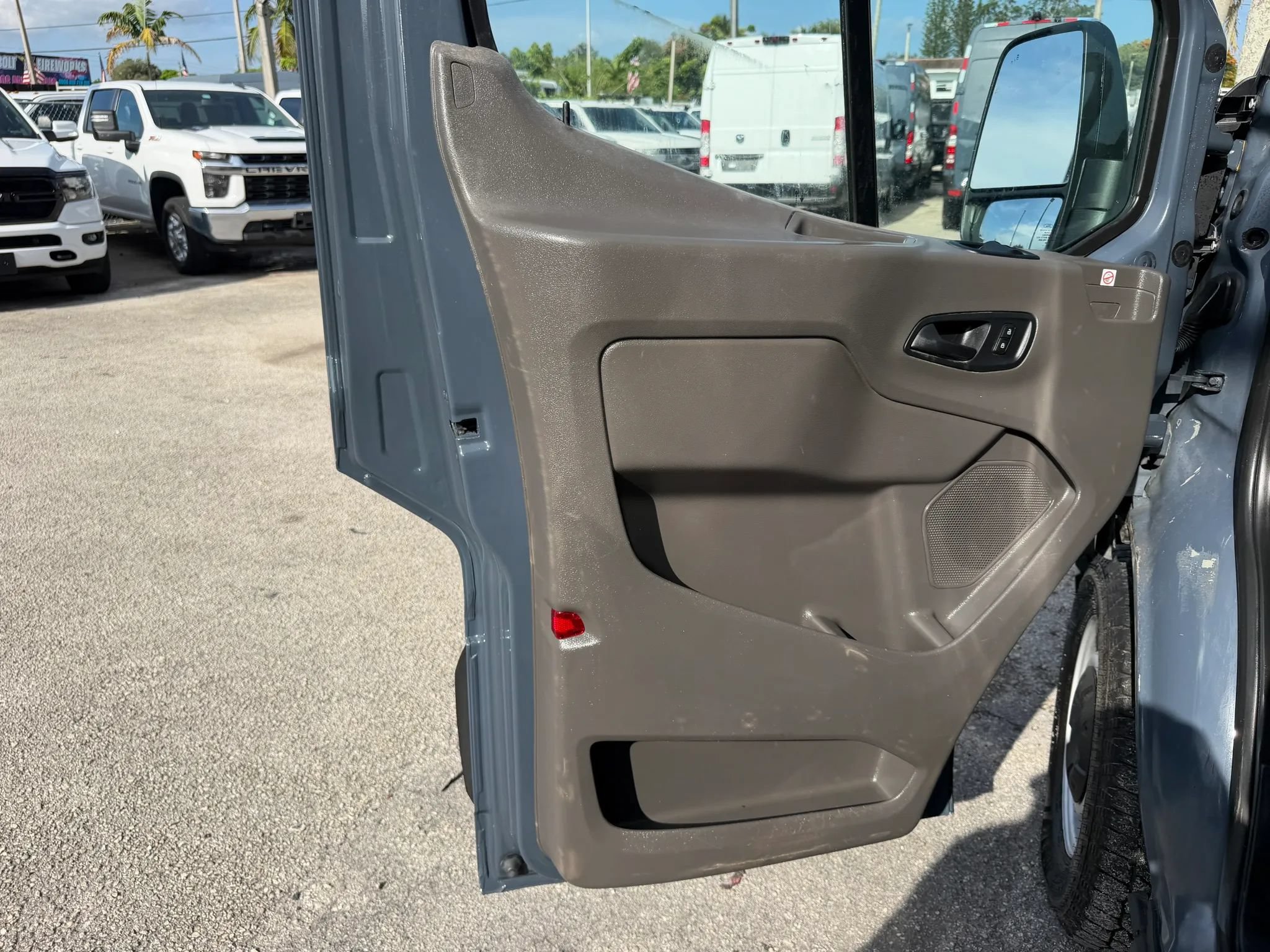Used 2020 Ford Transit 250 148 High Roof Extended RWD image 10