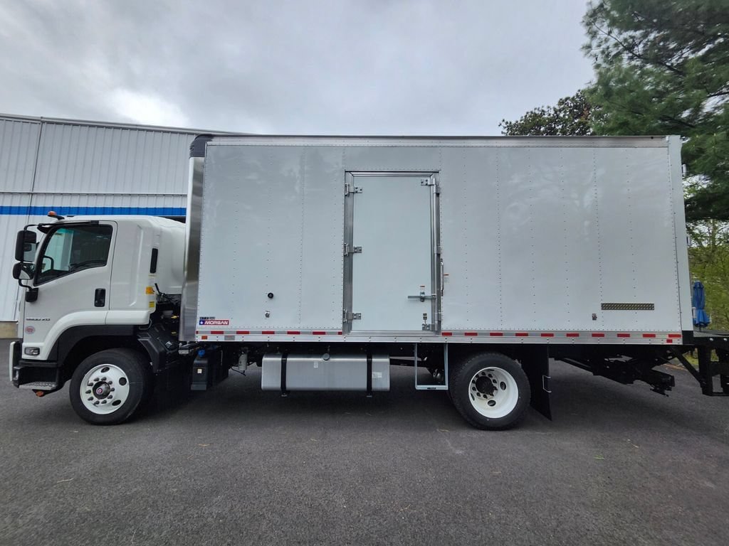 New 2026 Chevrolet Low Cab Forward 6500XD RWD image 2