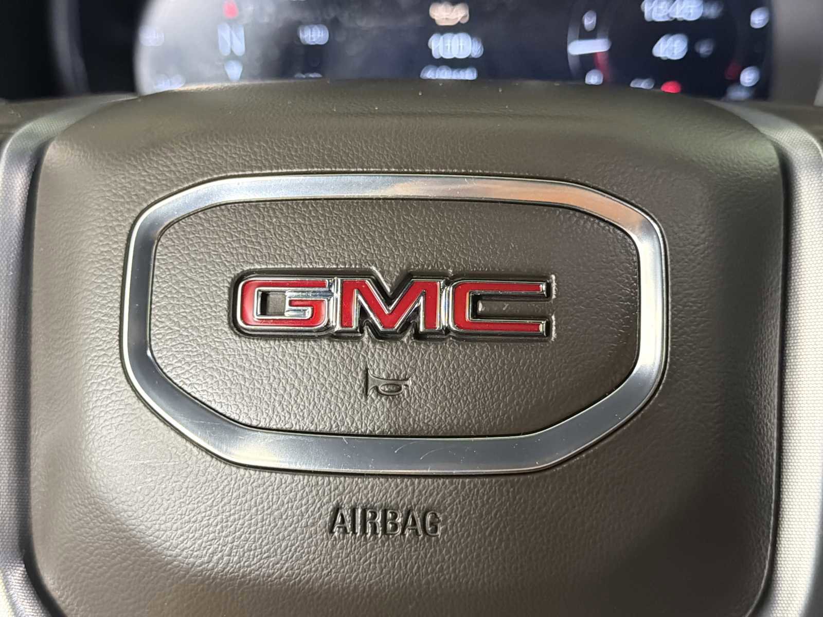 Used 2022 GMC Yukon XL SLT w/ SLT Luxury Package image 54