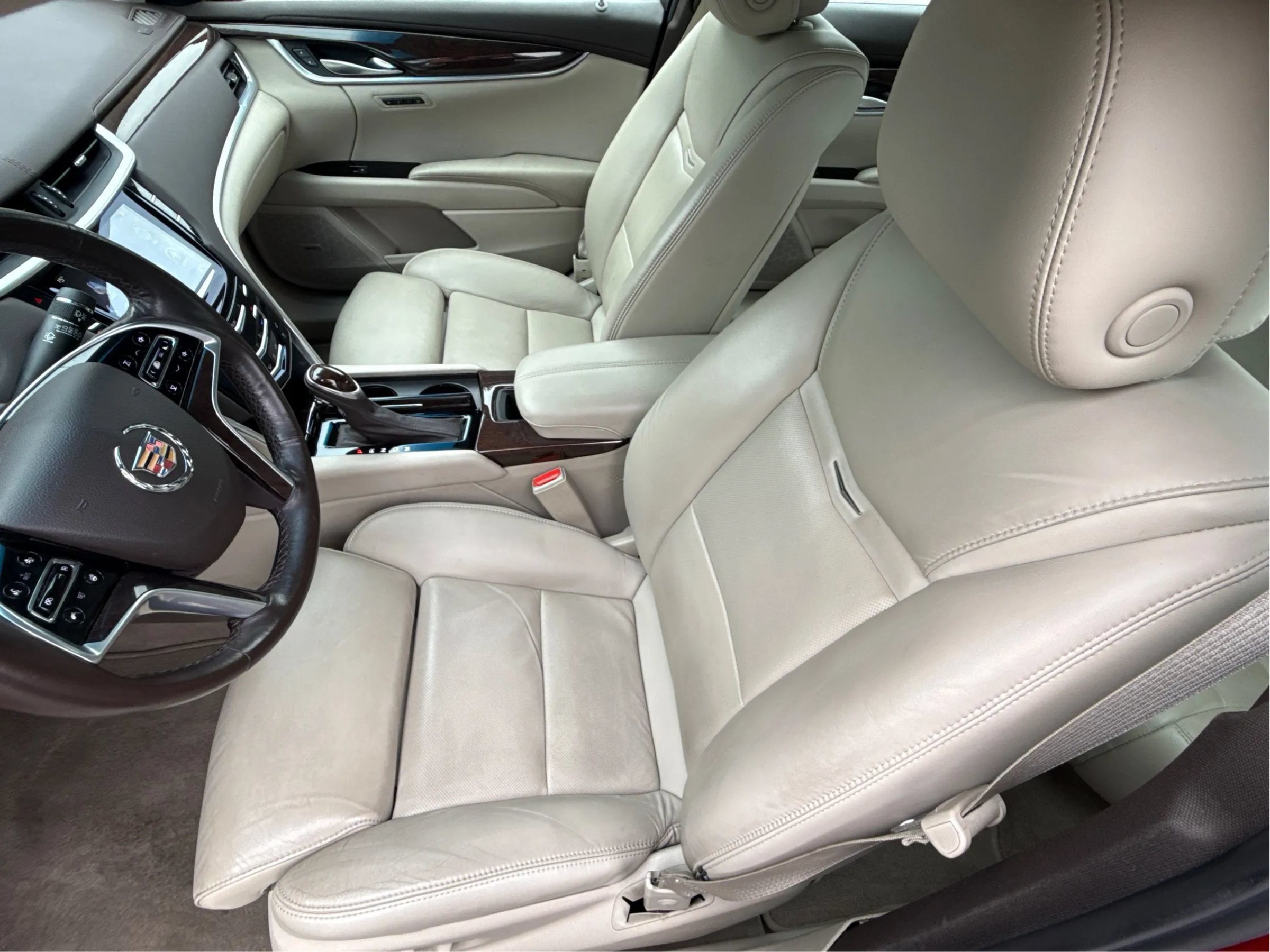 Used 2014 Cadillac XTS Luxury w/ Driver Awareness Package FWD image 12