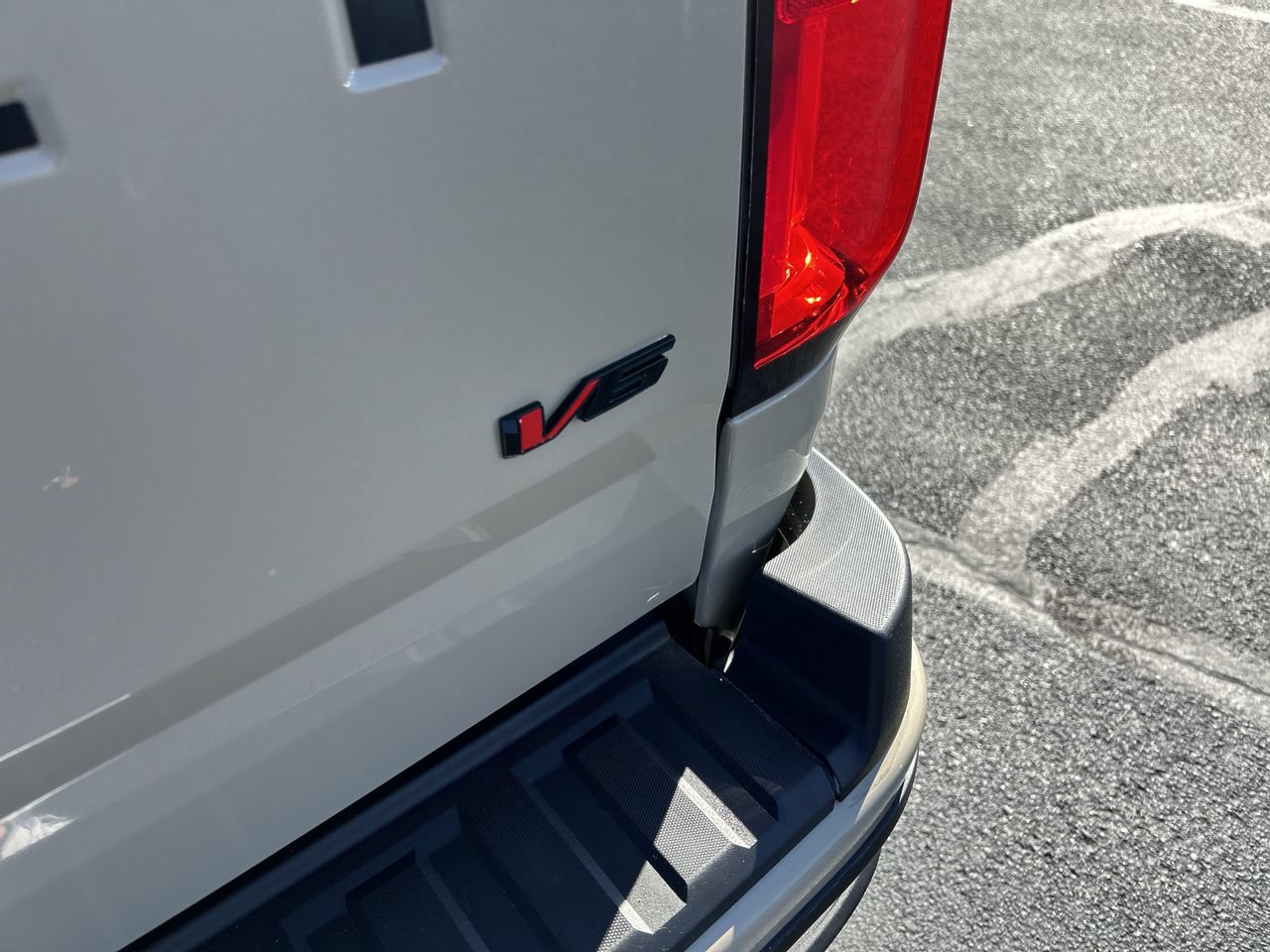 Used 2022 Chevrolet Colorado Z71 AWD/4WD image 12