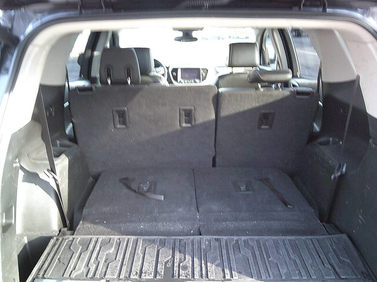 Used 2017 GMC Acadia Denali w/ Technology Package image 8