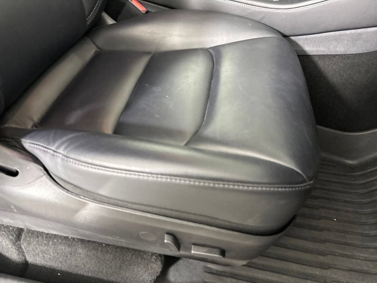 Used 2021 Tesla Model Y Long Range AWD/4WD image 21