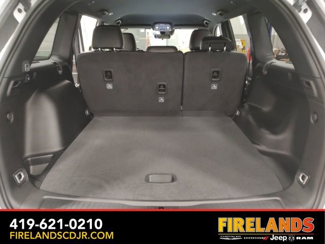 New 2026 Jeep Grand Cherokee Laredo image 17