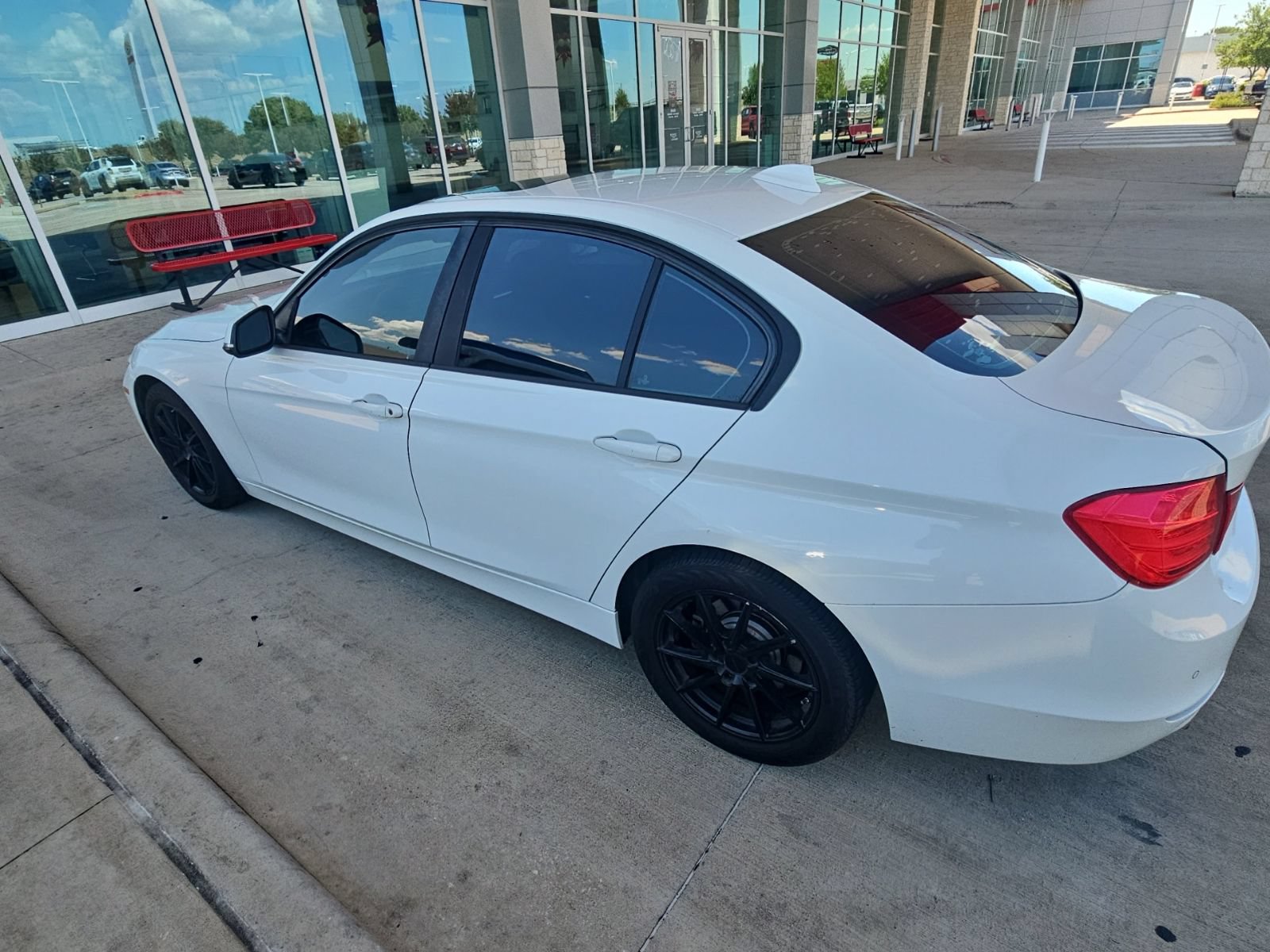 Used 2015 BMW 328i Sedan RWD image 12